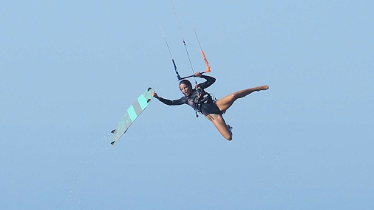 Chloe Female Kiter